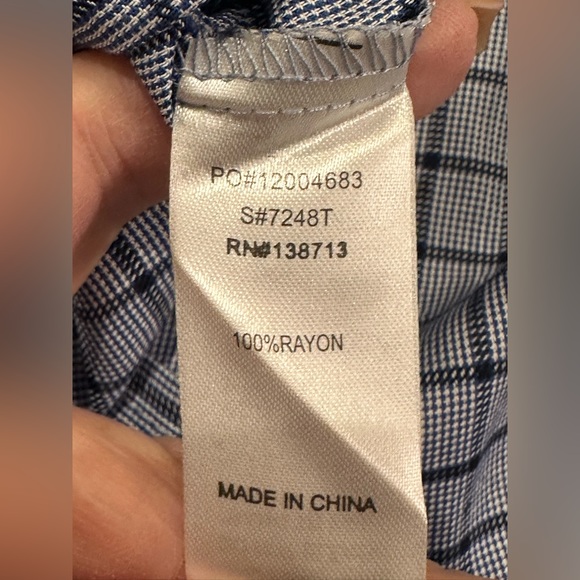 NWT Doe & Rae blue sleeve flare top. Size L - Picture 9 of 10